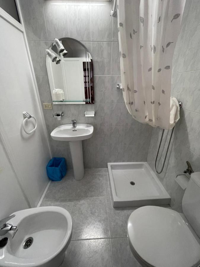 Hostal Restaurante Luz De Luna 阿罗萨新镇 外观 照片